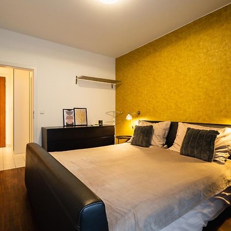 Auriapartments Karlin 2Kk S Terasou A Parkovanim Прага Екстер'єр фото