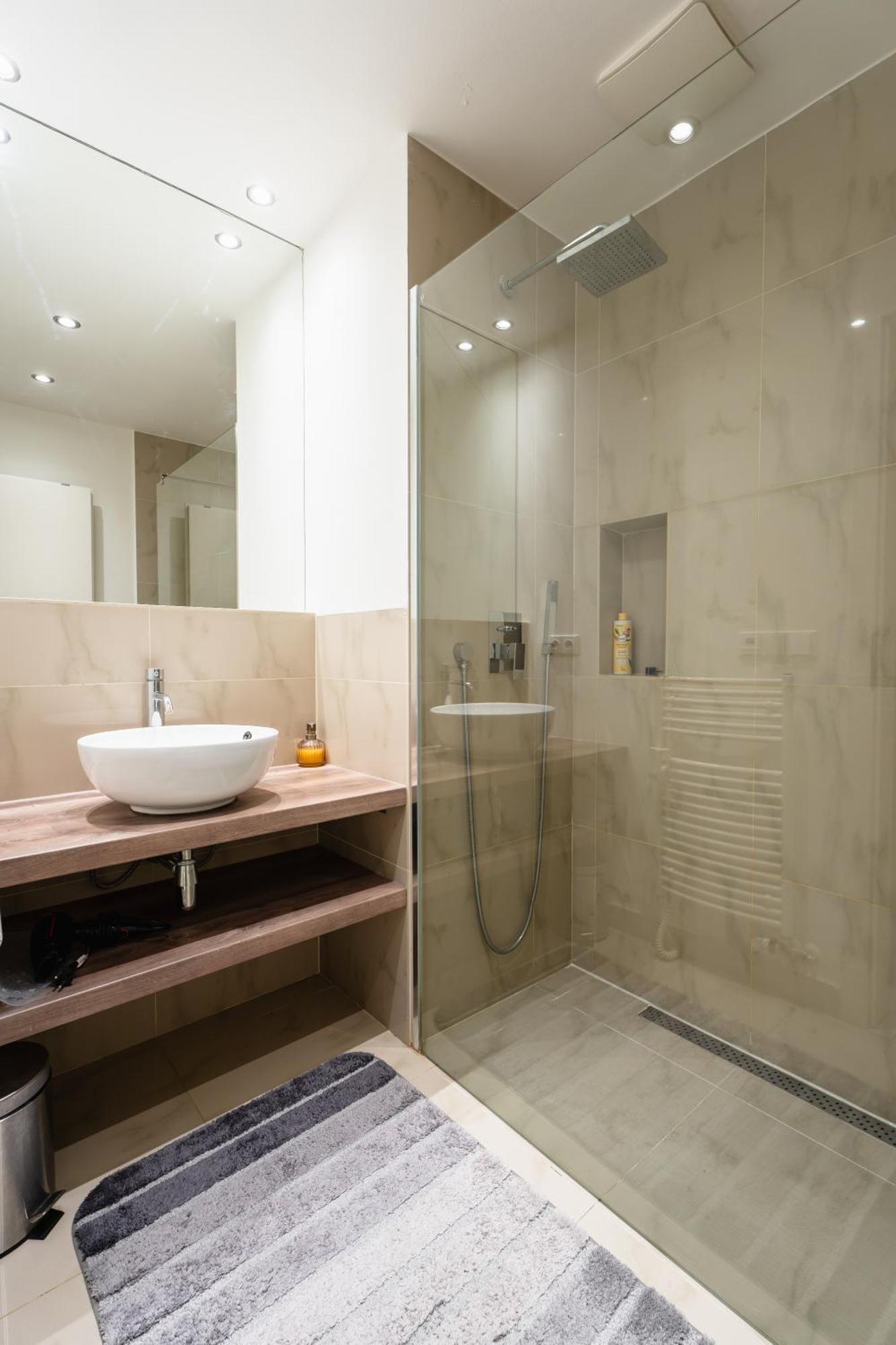 Auriapartments Karlin 2Kk S Terasou A Parkovanim Прага Екстер'єр фото